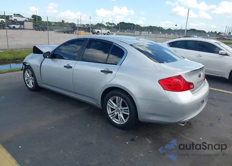 2015 Infiniti Q40 z USA, uszkodzony, nr VIN JN1CV6ARXFM651008